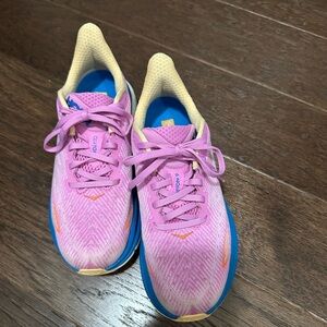 Hoka Clifton 9 running shoes